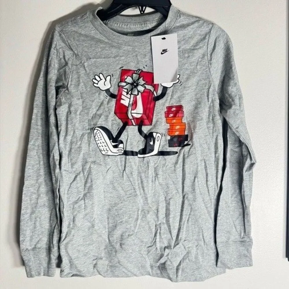 NIKE ❤️🔥NIKE SPORTSWEAR BIG KIDS' LONG-SLEEVE T-SHIRT GREY boys girls shirt M
